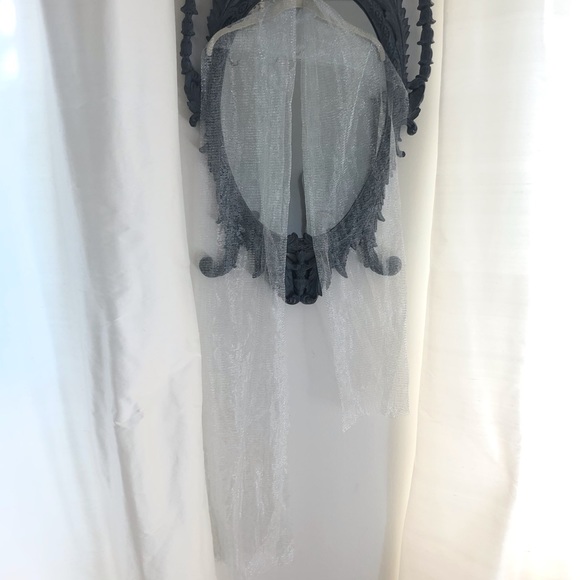 Bundle of Gold Lame Silver Netting & Wired Ribbon - Picture 15 of 16